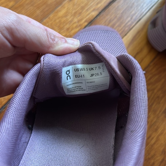 Cloud 5 Running Sneakers - Picture 3 of 10